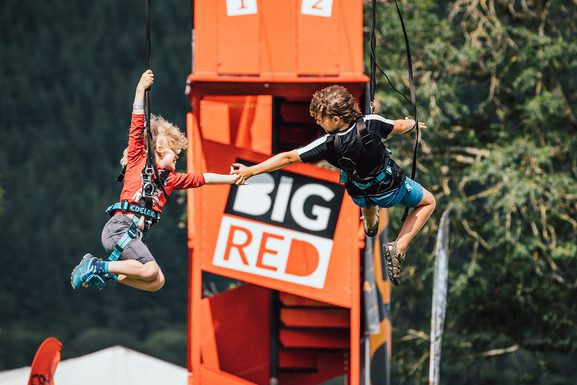 ZIPWORLDBIGRED 16