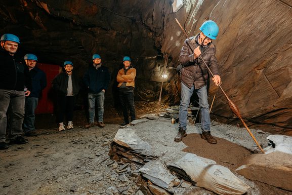 Deep mine tour 18
